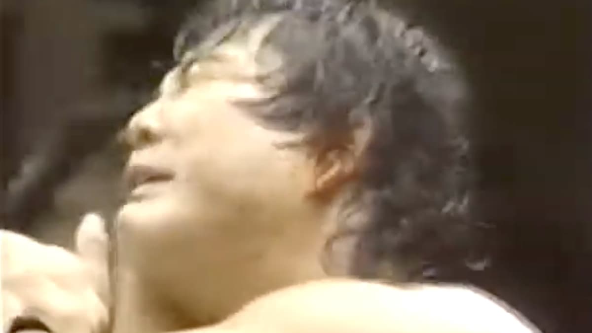 Atsushi Onita crying