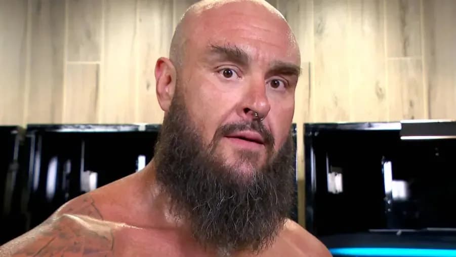 Braun Strowman Backstage WWE 2022.jpg
