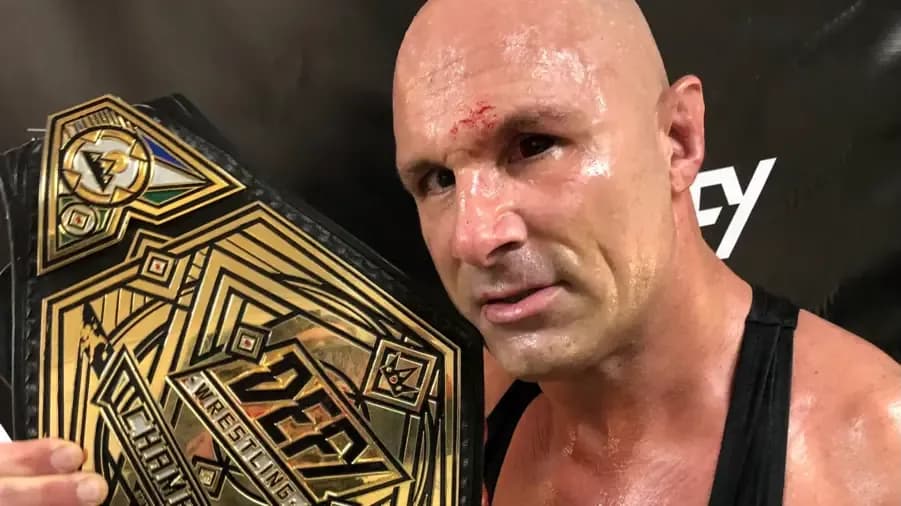 Christopher Daniels DEFY champion.jpg
