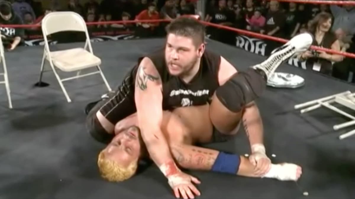 Kevin Steen pinning Steve Corino at ROH Final Battle 2011