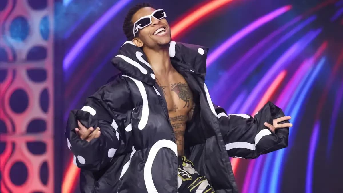 AEW star Lio Rush posing during his entrance.