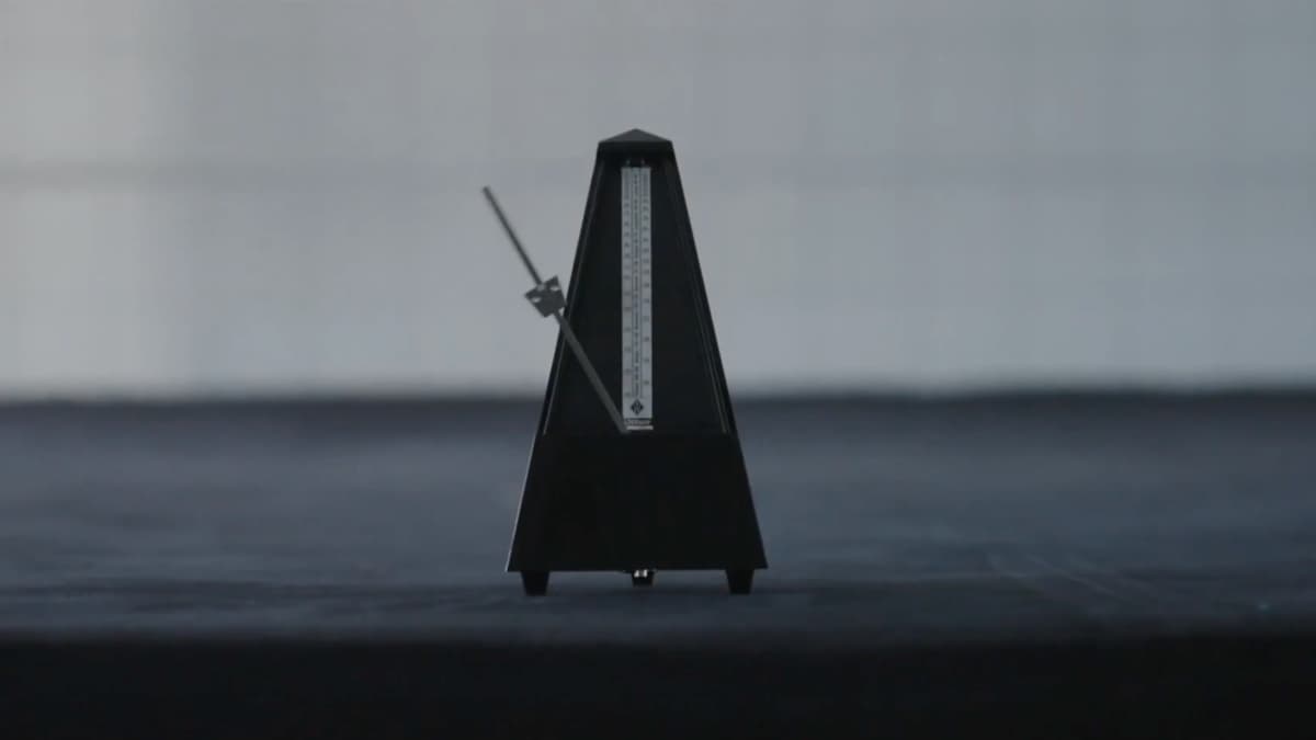 Metronome ticking back and forth
