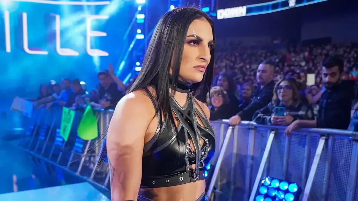 Sonya Deville frowning 2022.jpg