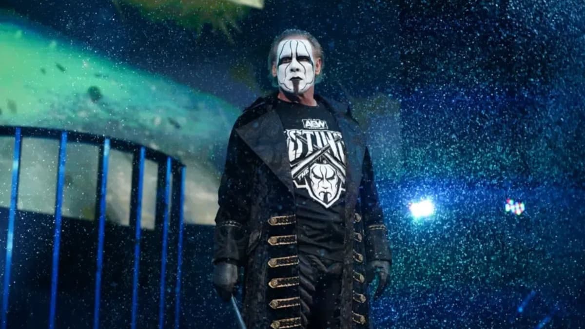 Sting wearing a t-shirt and jacket for his AEW debut at Winter is Coming 2020