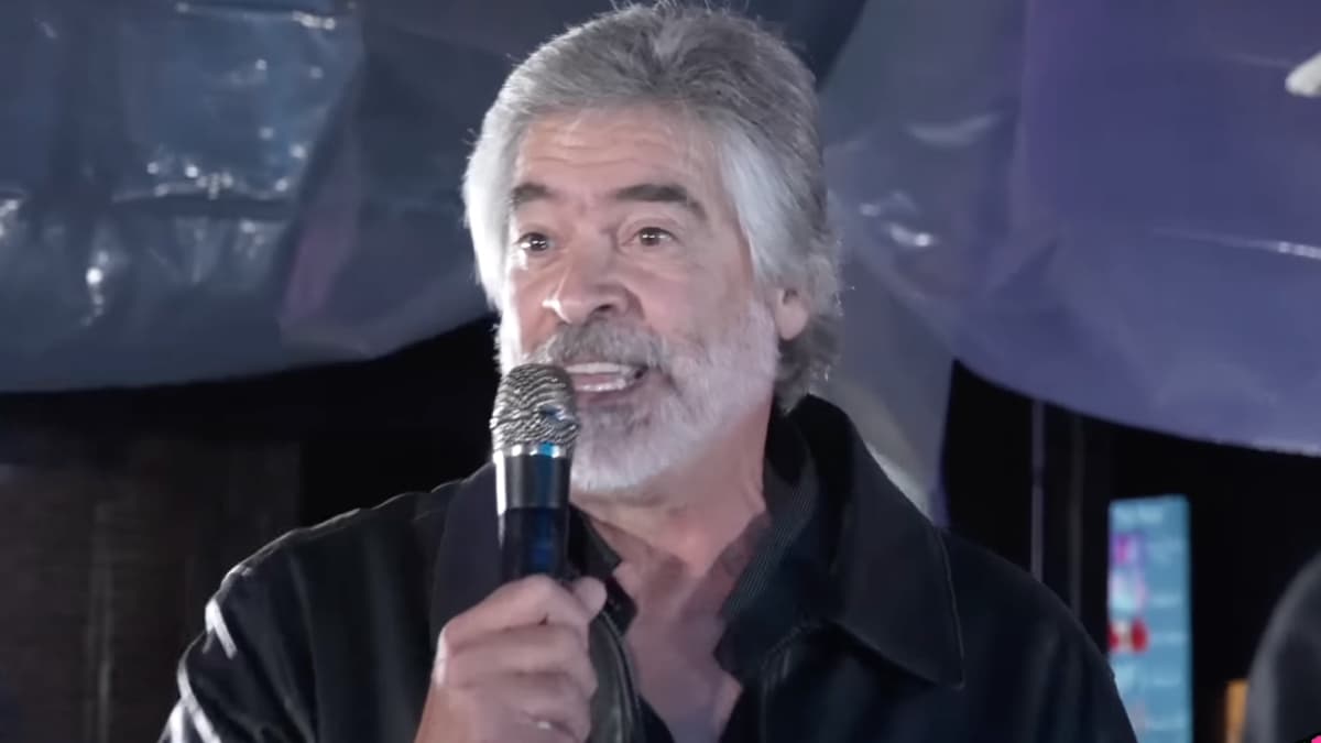 Vince Russo talking into a microphone in Juggalo Championship Wrestling