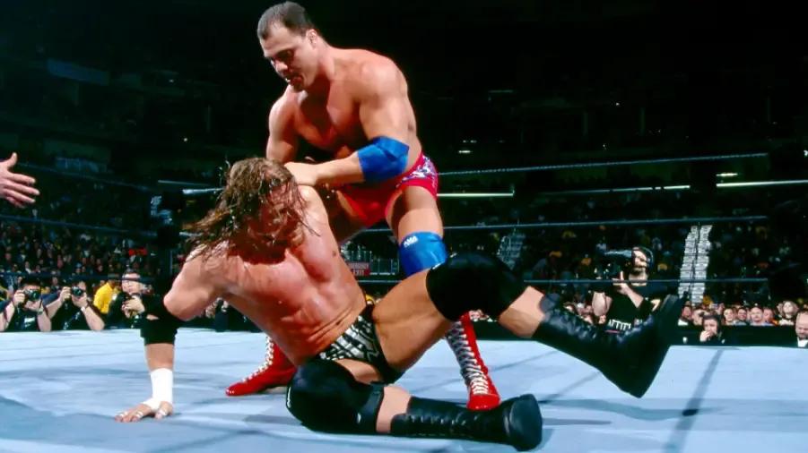 kurt angle triple h royal rumble 2001