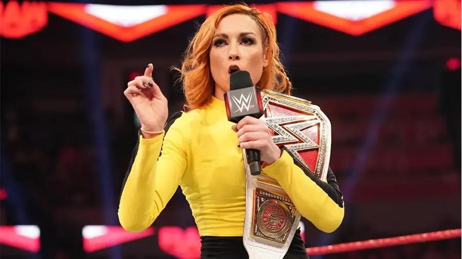 Becky Lynch yellow