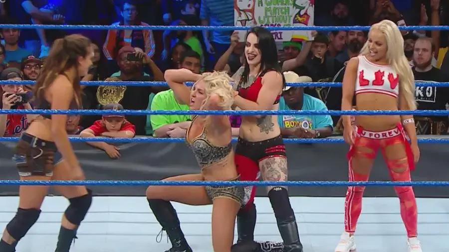 Sarah Logan, Charlotte, Ruby Riott, Liv Morgan