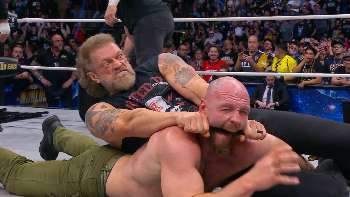 Adam Copeland with a submission on Jon Moxley at AEW Worlds End 2024