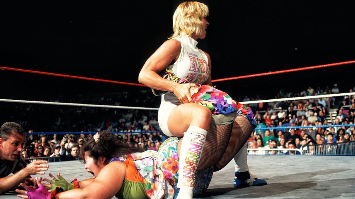 Alundra Blayze with a Boston Crab on Bertha Faye