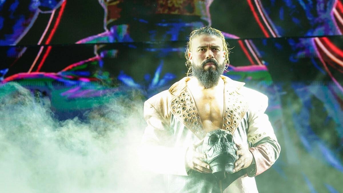Andrade making his entrance on November 2024 episode of WWE SmackDown