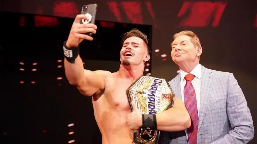 Austin Theory selfie with Vince McMahon.jpg