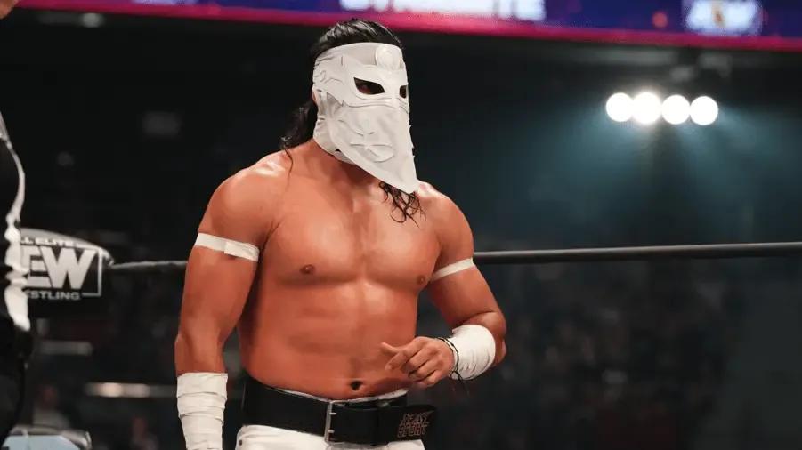 Bandido AEW debut in the ring.png