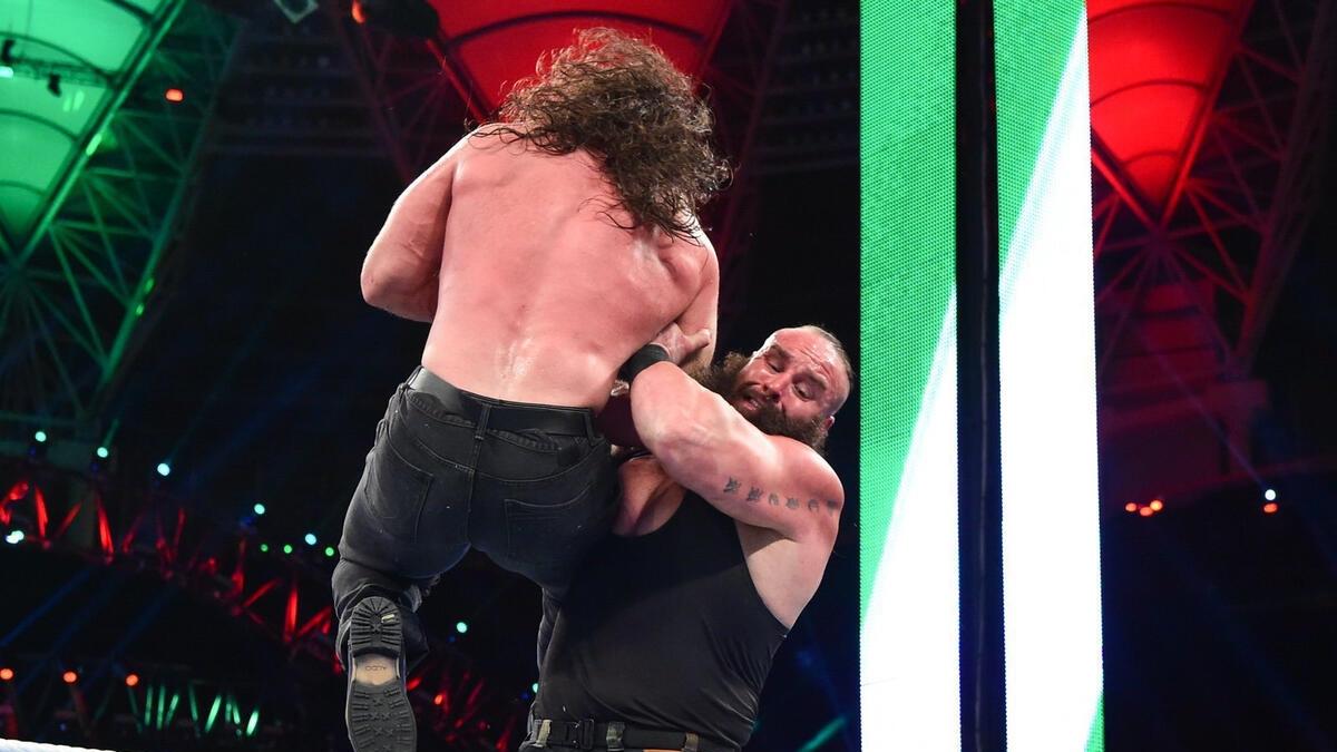 Braun Strowman hitting a Chokeslam to Elias at WWE Greatest Royal Rumble 2018