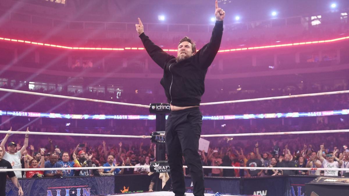 Bryan Danielson Yes chants at AEW All In 