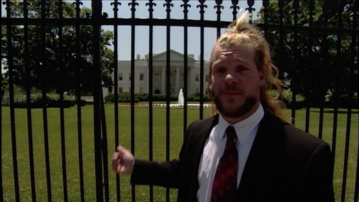 Chris Jericho standing in front of the White House in June 1998