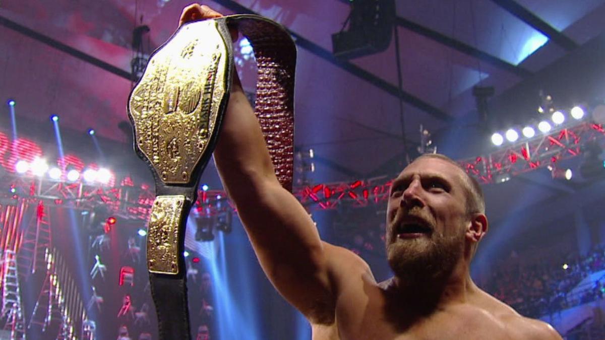 Daniel Bryan at WWE TLC 2011 holding up the World Heavyweight Title