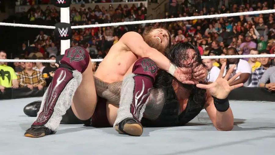 Daniel bryan roman reigns fastlane 2015 1