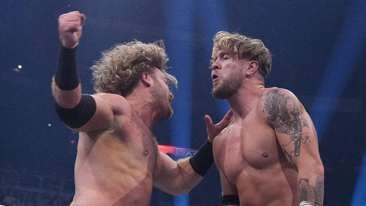 Hangman Page hitting a clothesline on Will Ospreay at AEW Double Or Nothing 2025