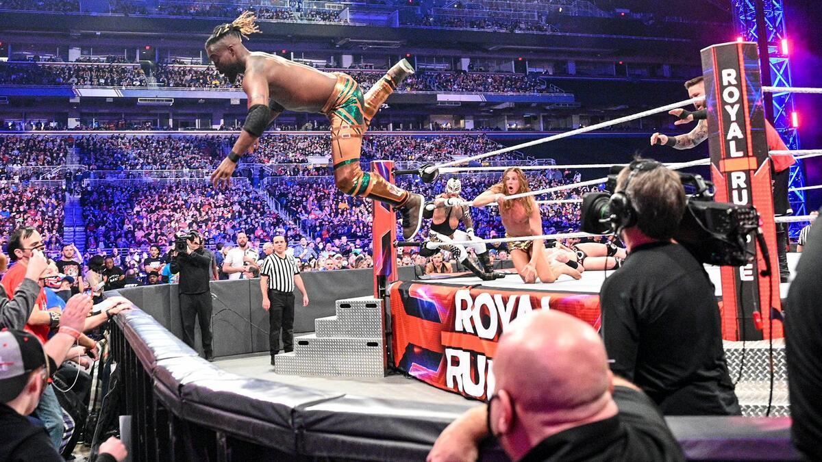 Kofi Kingston mid-fall to the floor at WWE Royal Rumble 2022