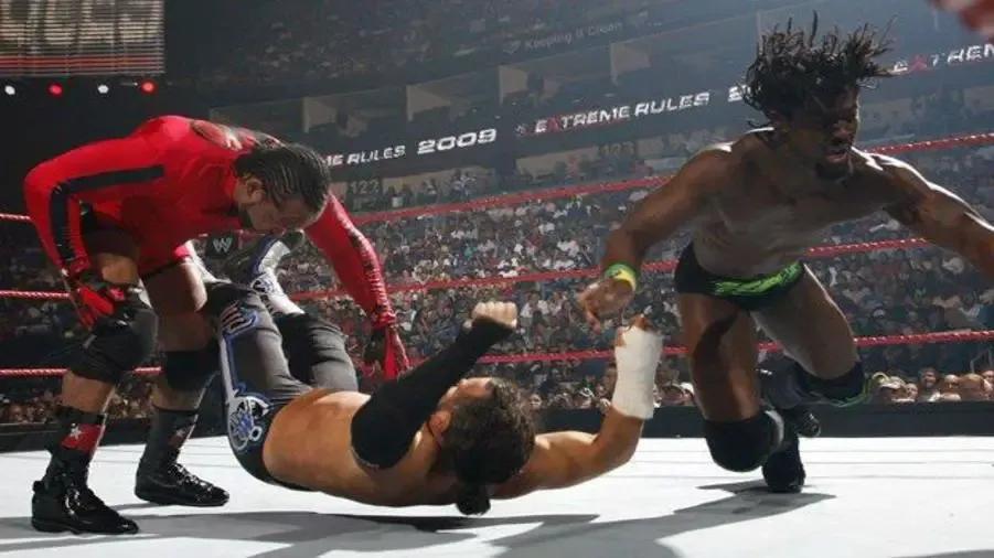 Kofi_Kingston_MVP_Matt_Hardy_Extreme_Rules_2009_901x506.jpeg