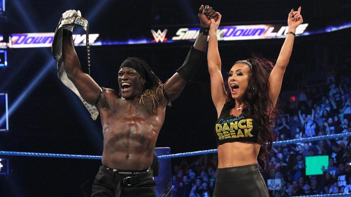 R-Truth and Carmella celebrating on January 29, 2019 episode of WWE SmackDown