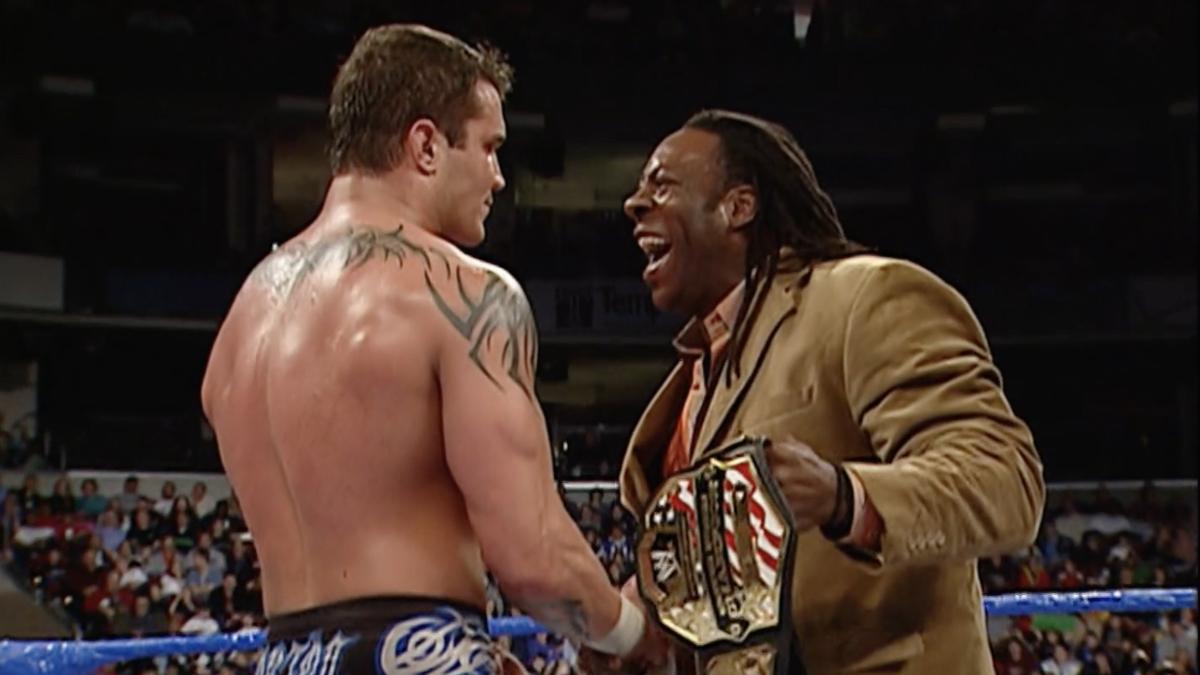 Randy Orton shaking Booker T's hand on January 13, 2006 episode of WWE SmackDown