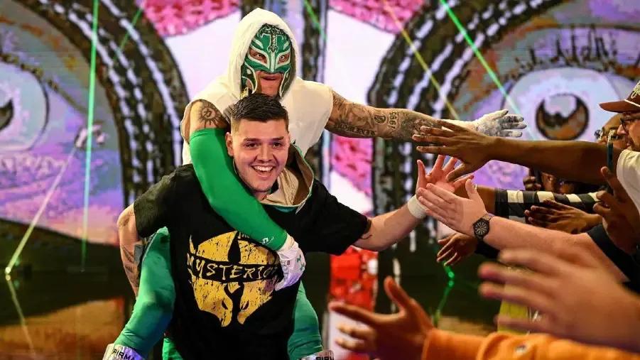 Rey Dominik Mysterio Raw 2021.jpg