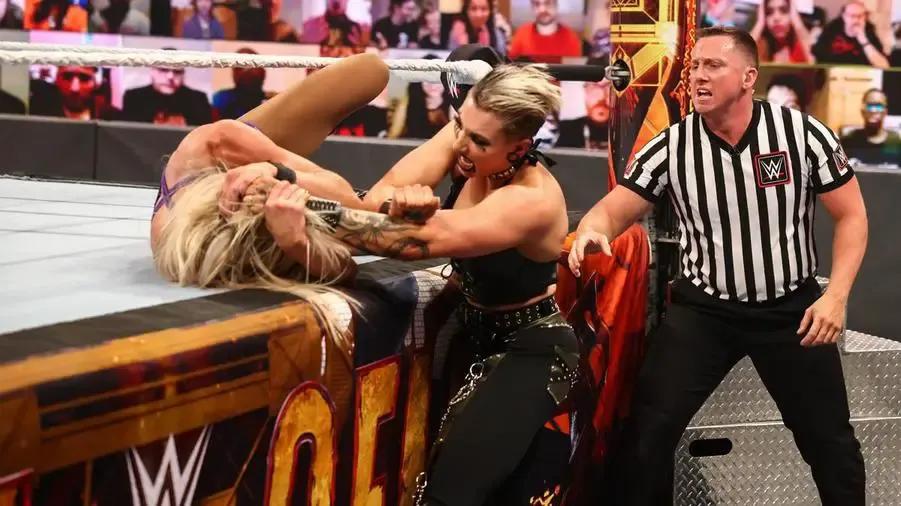 Rhea_Ripley_Charlotte_Flair_Hell_in_a_Cell_2021_901x506.jpeg