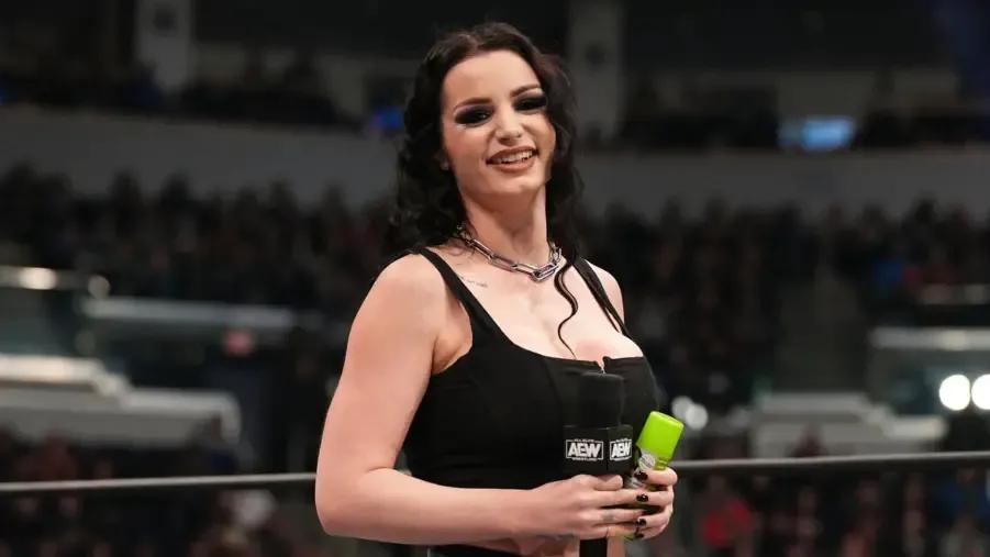 Saraya AEW Smile 2023.jpg