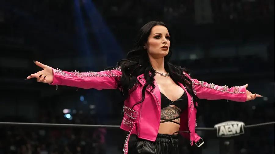 Saraya AEW debut arms outstretched.jpg