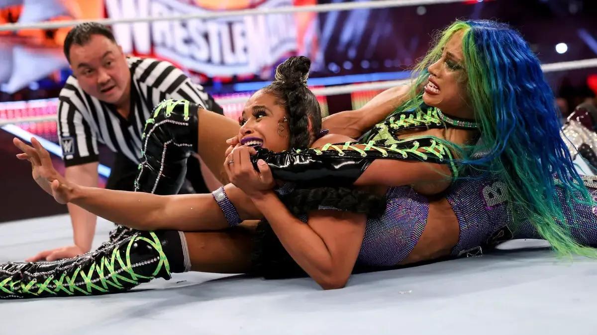 Sasha Banks Bianca Belair WrestleMania 37.jpeg