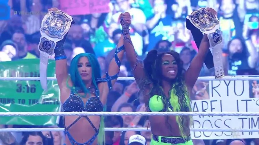 Sasha Banks Naomi WrestleMania 38.png