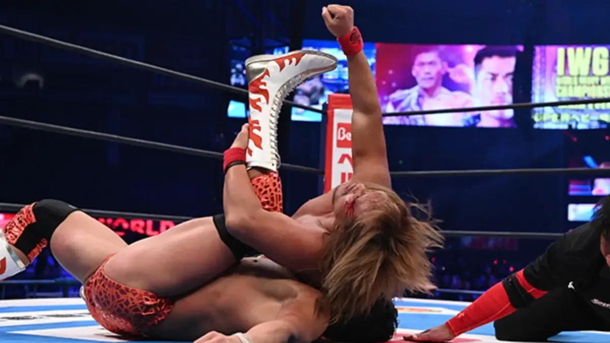 Testuya Naito pin on SANADA Wrestle Kingdom 18.jpg