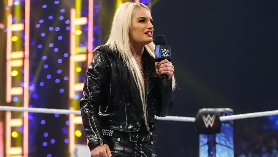 Toni Storm- WWE SmackDown- November 2021.jpg