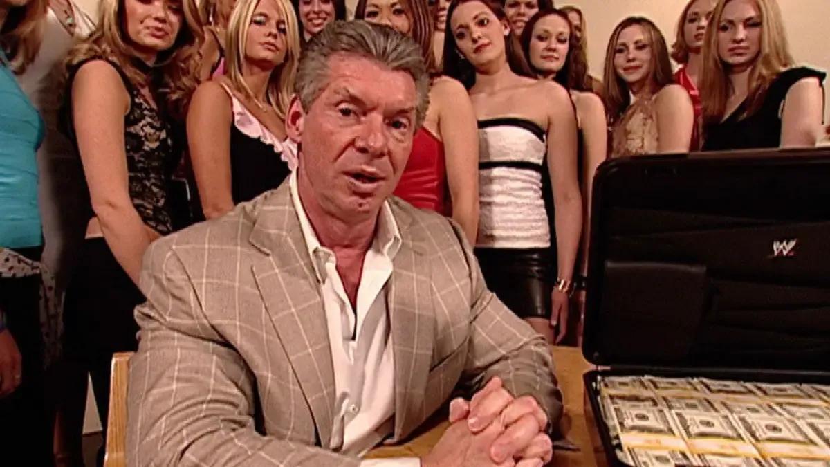 Vince McMahon Diva Search 2004.jpg