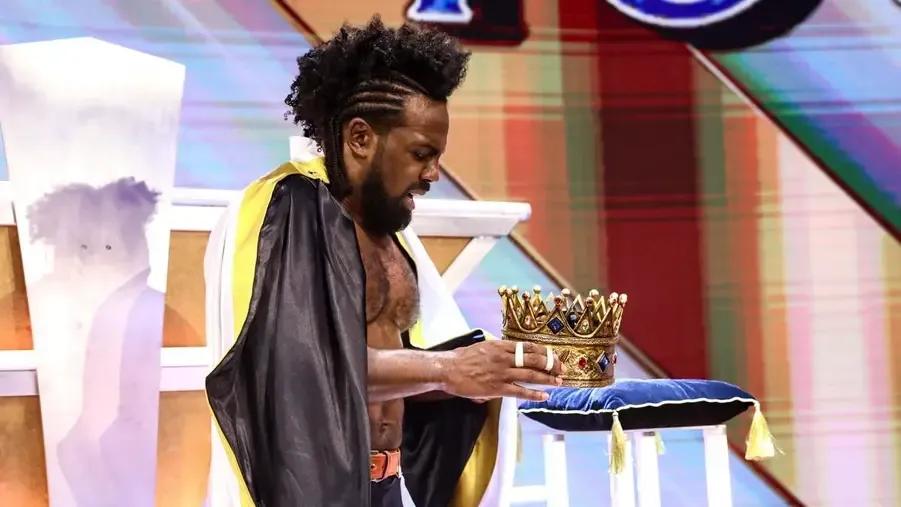 Xavier Woods king of the ring crown.jpg