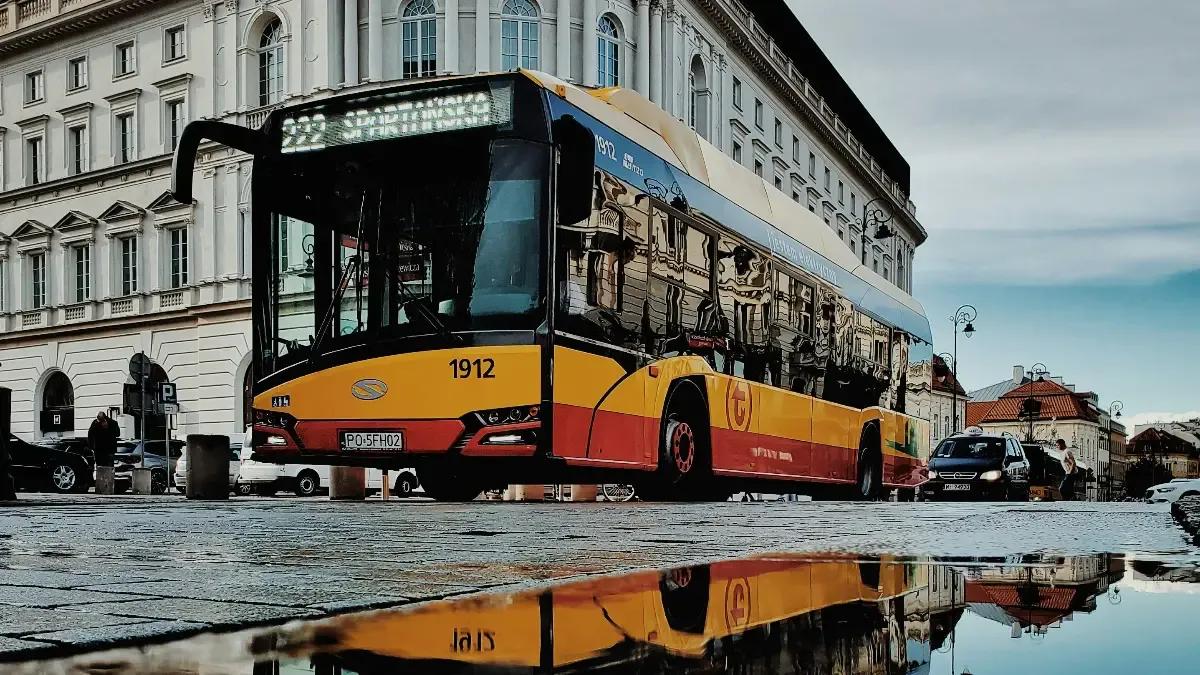 Yellow bus