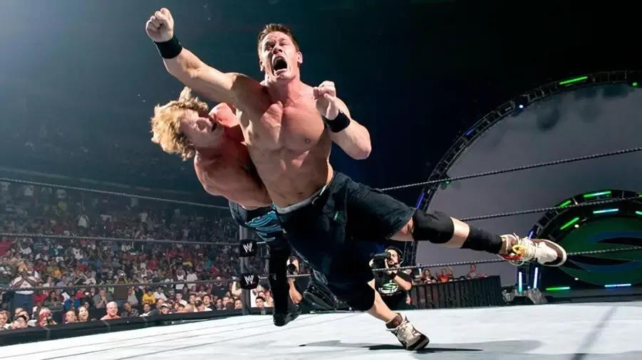 https://cultaholic.com/files/images/5d79ab8055fc27695150669a4c236f12b8973186-JERICHO-CENA-SUMMERSLAM-2005-1.jpg