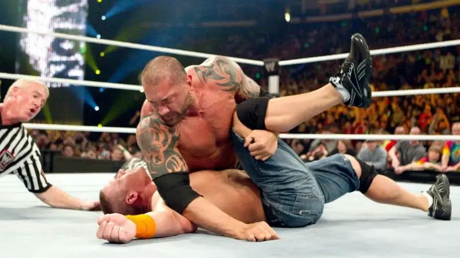 https://cultaholic.com/files/images/b813028de353dfe95ee78420bb331a47bfde8fad-Batista-John-Cena-1.jpg