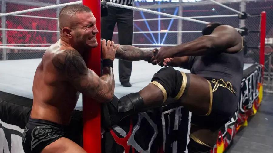 https://cultaholic.com/files/images/ecefb4c32b1c7134d4711a5250113ac95142017f-Randy-Orton-Mark-Henry.jpg