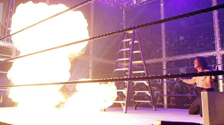 https://cultaholic.com/files/images/f517e6637063a499e134b400479baeb11123bf27-the-undertaker-summerslam-2007.jpg