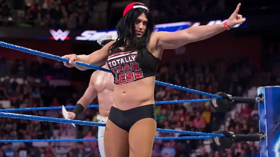 https://cultaholic.com/files/images/303658f5a5d001d39ebfdd63a9f01c4c3a76bd91-Tyler-Breeze-Nikki-Bella.jpg