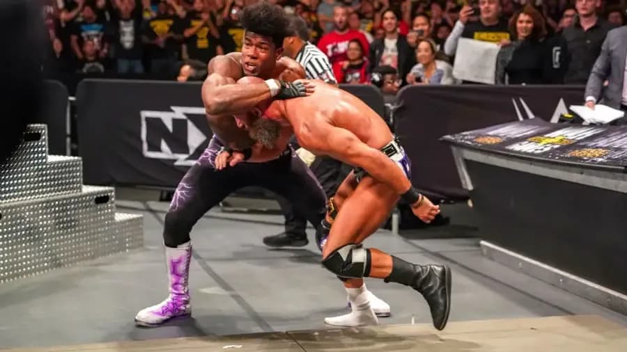 https://cultaholic.com/files/images/451dfe5c885bda4a7f9fec7998d1e14268ecb3cc-Velveteen-Dream-Tommaso-Ciampa.jpg