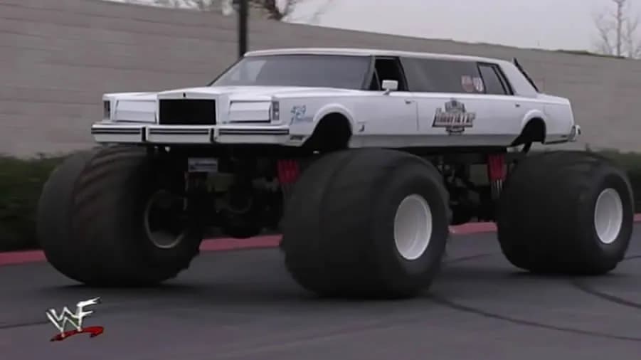 https://cultaholic.com/files/images/4f8df809e39d8d034a6e3ac2bac23c923eb24aeb-stone-cold-limo-royal-rumble-1999.jpg