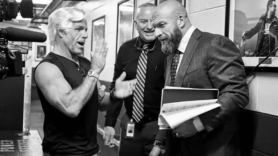 https://cultaholic.com/files/images/8aabf1c3d6900d6d7c7abac516997f1ac7dc5b32-triple-h-shawn-michaels-road-dogg.jpg