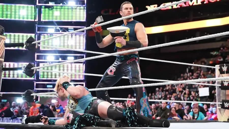 https://cultaholic.com/files/images/ea14ec089151f5d7106d95254d4296c0e050c01c-breezango-fashion-police.jpg