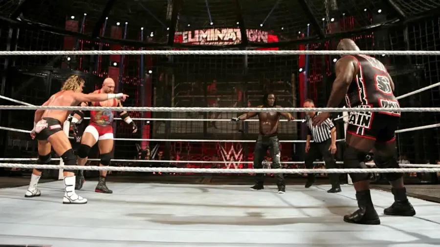 https://cultaholic.com/files/images/5a69fff3e2dc24e4f4eb6b4f8e7cdc05a6487894-Elimination-Chamber-2015.jpg
