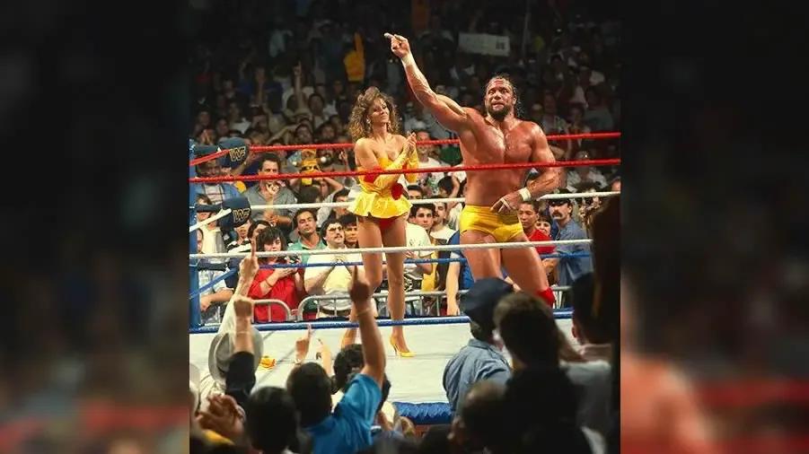 https://cultaholic.com/files/images/6bcc1f2f57c194dd532c7b44da406257d6f3efa5-macho-man-randy-savage-miss-elizabeth-summerslam-1988.jpg