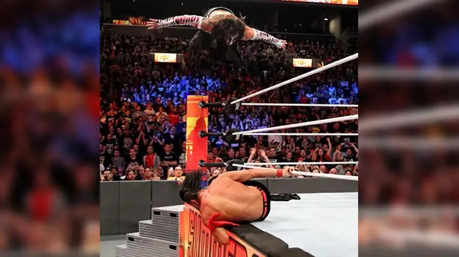 https://cultaholic.com/files/images/7307a9371819875fe94f201afdca3727a3f39177-jeff-hardy-shinsuke-nakamura-summerslam-2018.jpg